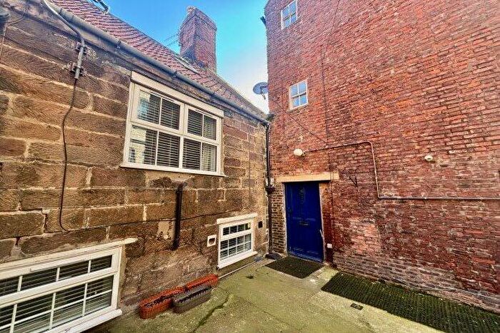 2 Bedroom Flat To Rent In Silver Street, Whitby, YO21