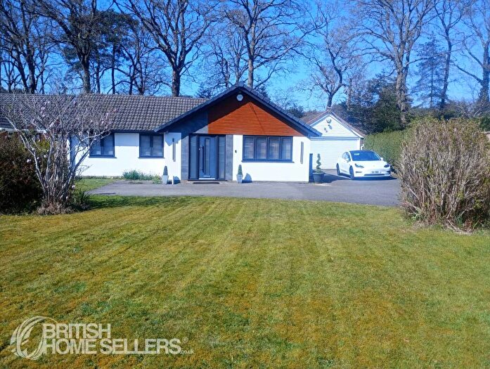 3 Bedroom Bungalow For Sale In Paddock Close, St. Ives, Ringwood, Dorset, BH24