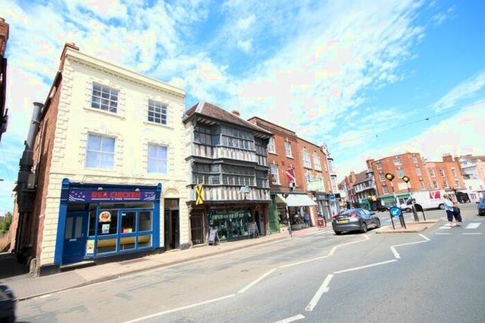 2 Bedroom Flat To Rent In Church Street, Tewkesbury, GL20