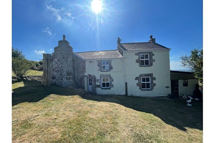 6 Bedroom Farmhouse For Sale In Brea, Carn Entral, Camborne, TR14