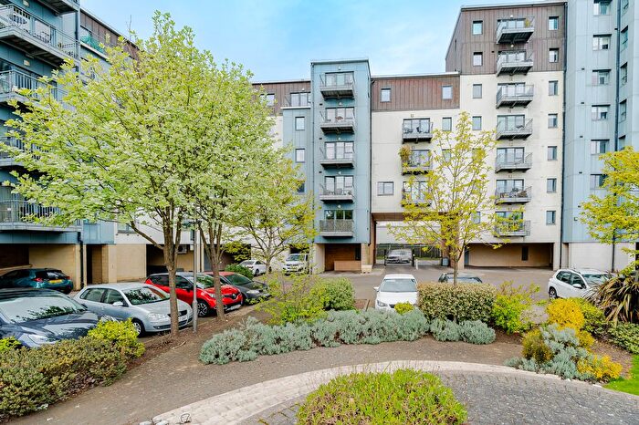2 Bedroom Flat For Sale In / Lochinvar Drive, Granton, Edinburgh, EH5