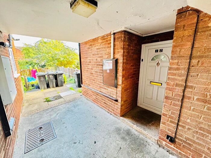 2 Bedroom Flat To Rent In Kennedy Crescent, Sedgley, Dudley, DY3