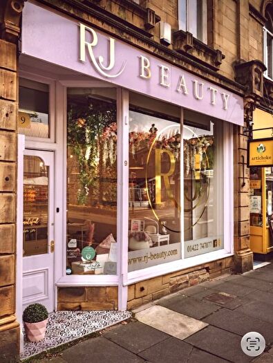 Semi Detached Bungalow To Rent In Ryburn Buildings, West Street, Sowerby Bridge, HX6