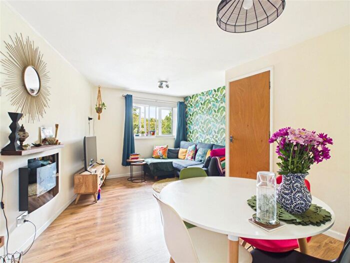 2 Bedroom Apartment For Sale In New Walls, Totterdown, Bristol, BS4