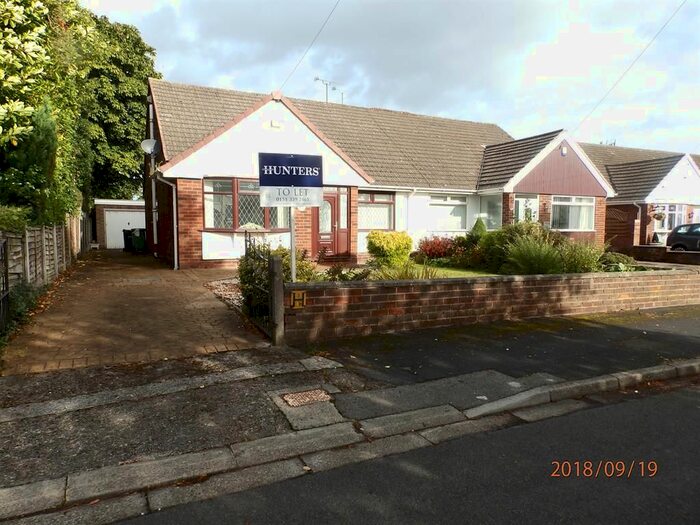 3 Bedroom Bungalow To Rent In Buttermere Avenue, Ellesmere Port, Cheshire, CH65