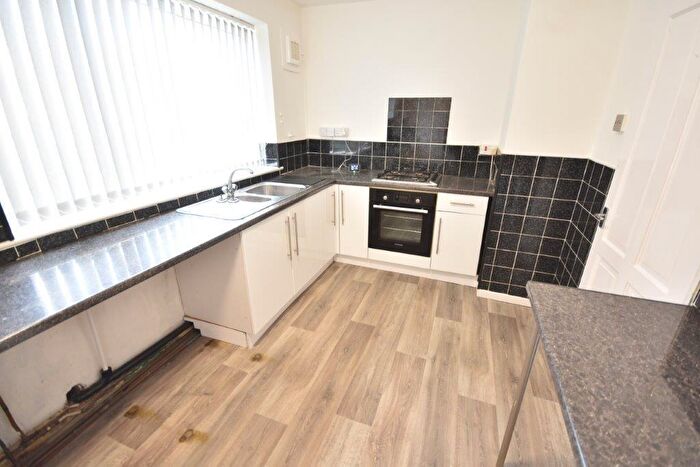 2 Bedroom Flat To Rent In Marlowe Road, Neston, CH64