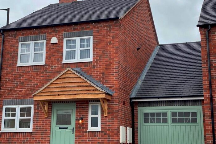 3 Bedroom Link Detached House To Rent In Chancery Lane, Nuneaton, Warwickshire, CV10