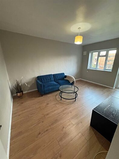 1 Bedroom Property To Rent In Lochinvar Street, London, SW12