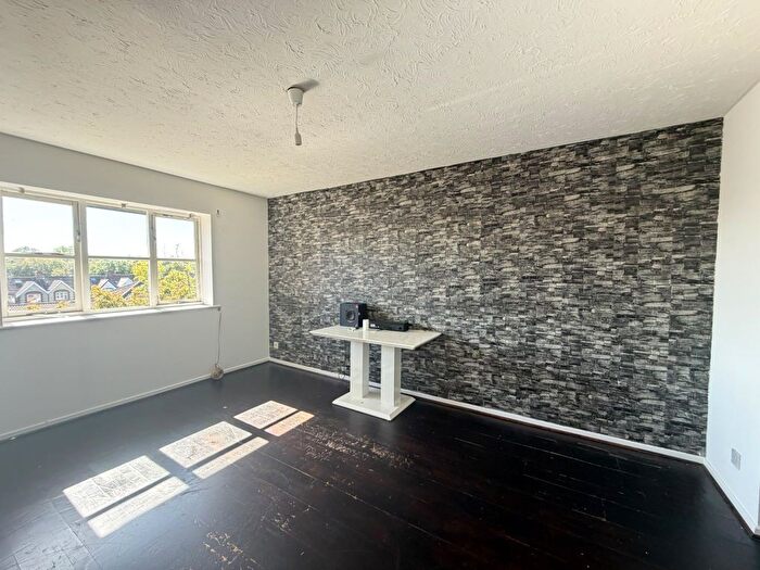 1 Bedroom Flat To Rent In Somerset Gardens, White Hart Lane, N17