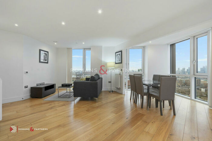 3 Bedroom Apartment To Rent In Sky View Tower, Stratford, E15