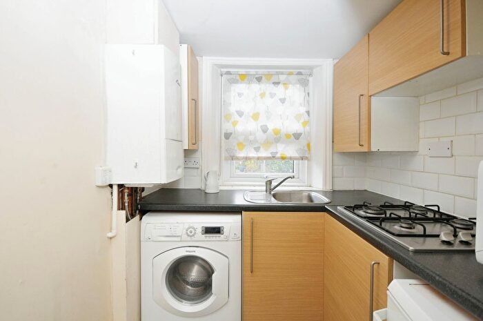 1 Bedroom Flat To Rent In Limes Grove, London, SE13