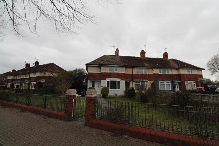 3 Bedroom End Of Terrace House To Rent In Ellerburn Avenue, Hull, HU6