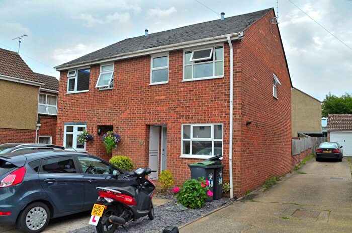 3 Bedroom Semi-Detached House To Rent In Gibbons Court, Dunmow, CM6