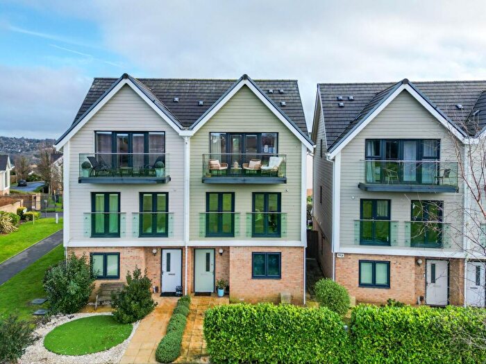 4 Bedroom Semi-Detached House For Sale In Gatton Park Lane, Brighton, BN1