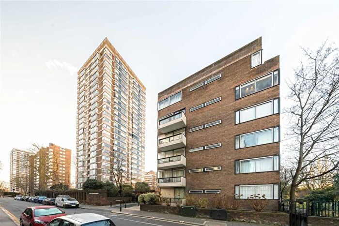 2 Bedroom Flat To Rent In The Quadrangle, London, W2