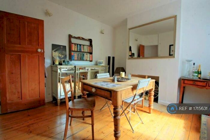 2 Bedroom Terraced House To Rent In Barrett Street, Oxford, OX2