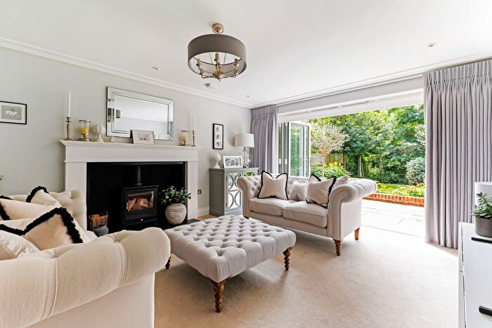 5 Bedroom Detached House For Sale In Allhusen Place, Stoke Poges, SL2