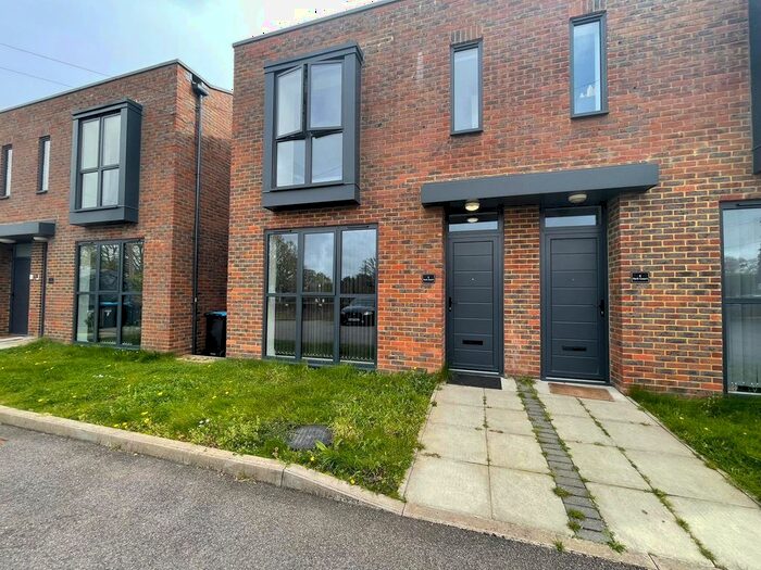 3 Bedroom Property To Rent In London Road, Sayers Common, Hassocks, BN6