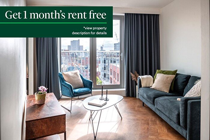 2 Bedroom Flat To Rent In Broadside, Oldham Walk, M4