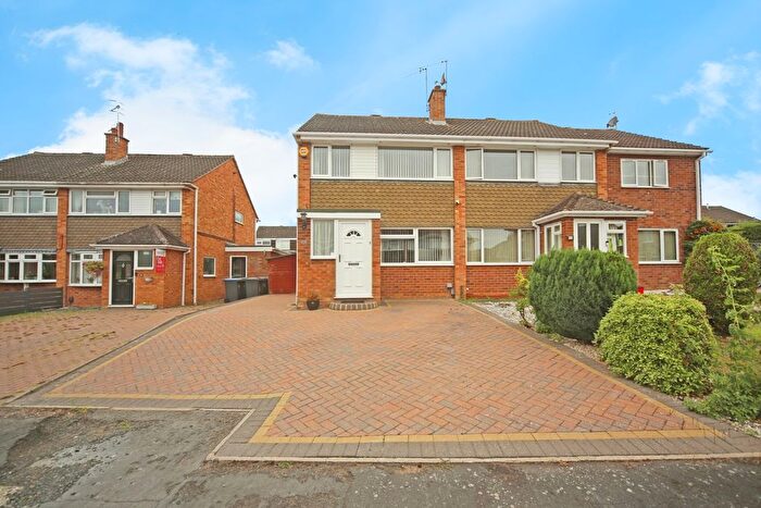 3 Bedroom Semi-detached House For Sale In Sackville Close, Stratford-Upon-Avon, CV37