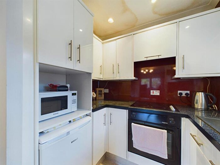 1 Bedroom Flat For Sale In Millburn Court, Perth, PH2