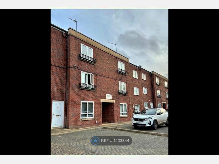 2 Bedroom Flat To Rent In Watson Court, Birkenhead, CH41