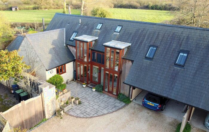 4 Bedroom Link Detached House For Sale In West Bourton Road, Bourton, SP8