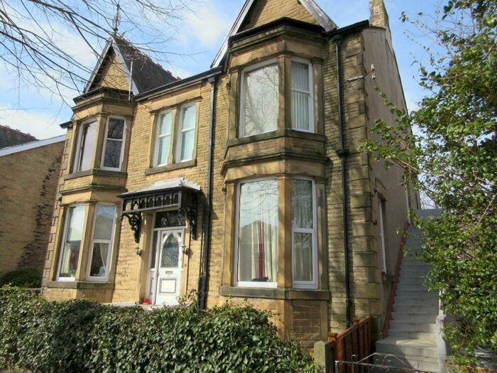 1 Bedroom Flat To Rent In Balmoral Road, Morecambe, LA3