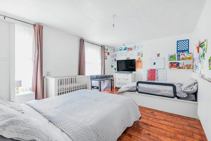 1 Bedroom Flat To Rent In Bronze Street, London, SE8