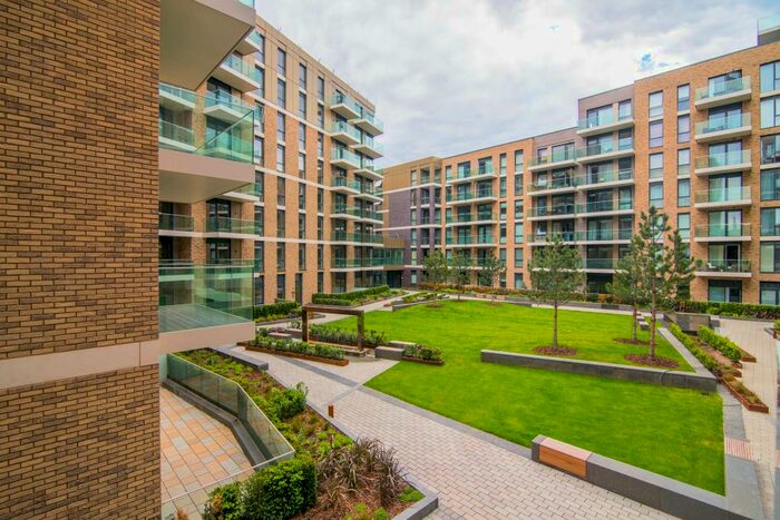 1 Bedroom Apartment To Rent In Queenshurst Square, Kingston Upon Thames, Uk, KT2