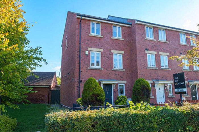 3 Bedroom End Of Terrace House For Sale In Thursday Street, Swindon, SN25