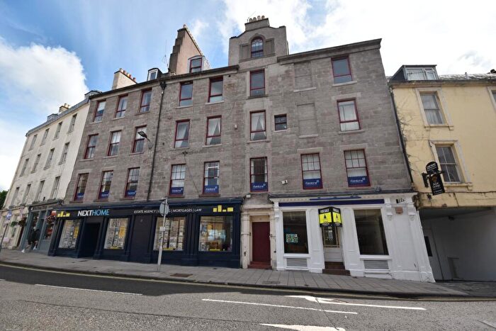 2 Bedroom Flat To Rent In George Street, Perth, Perthshire, PH1