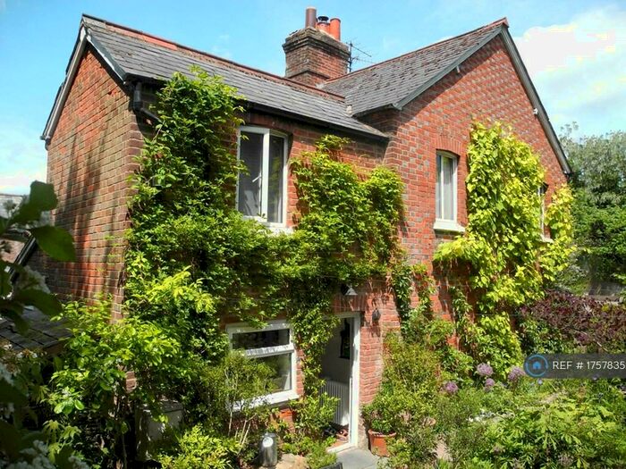 3 Bedroom End Of Terrace House To Rent In Salisbury Road, Marlborough, SN8