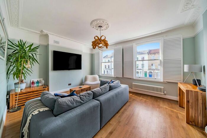 3 Bedroom Flat To Rent In Fonthill Road, Finsbury Park, London, N4