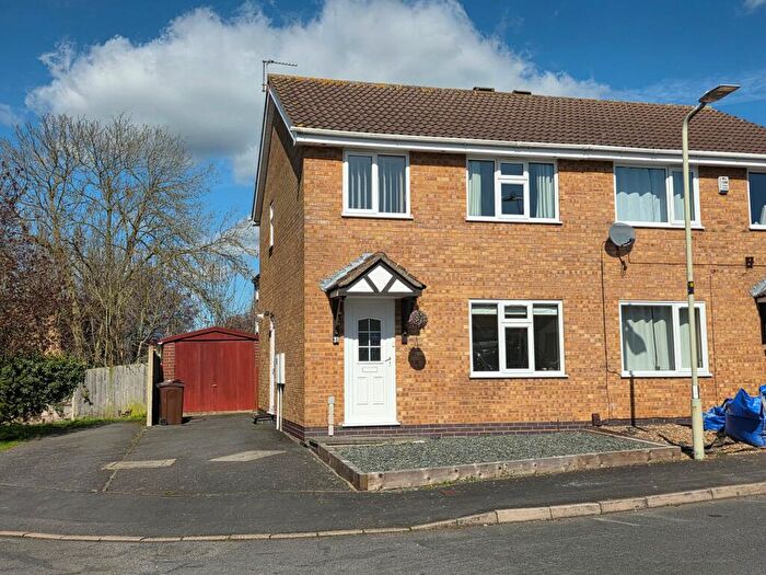3 Bedroom Semi Detached House For Sale In Hawthorn Drive, Melton Mowbray, LE13