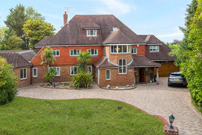 5 Bedroom Detached House For Sale In The Drive, Cheam, Sutton, SM2