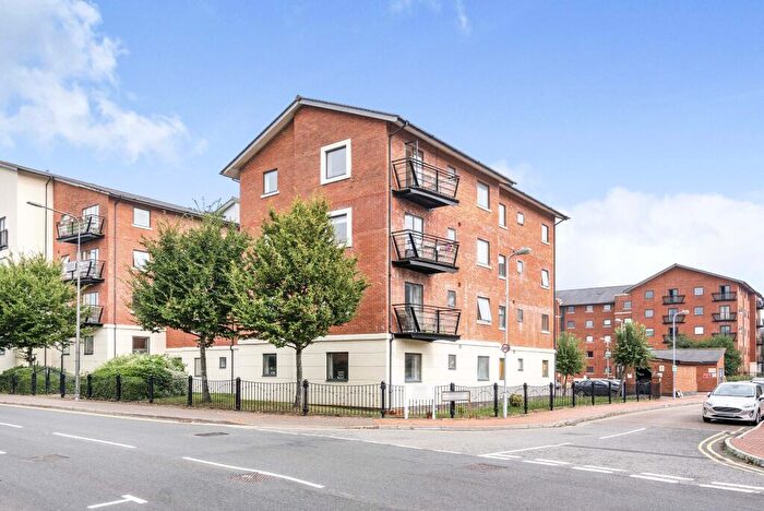2 Bedroom Flat To Rent In Henke Court, Caerdydd, CF10