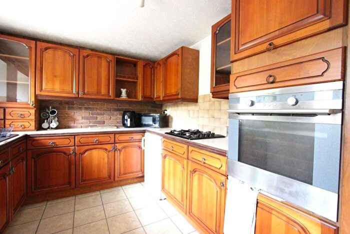 3 Bedroom Semi-Detached House To Rent In Loxley Road, Loxley, Sheffield, S6