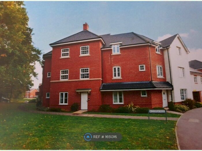 2 Bedroom Flat To Rent In Clover Rise, Woodley, Reading, RG5