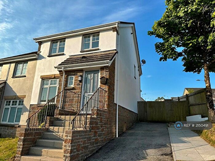 3 Bedroom Semi-Detached House To Rent In Boveway Drive, Liskeard, PL14