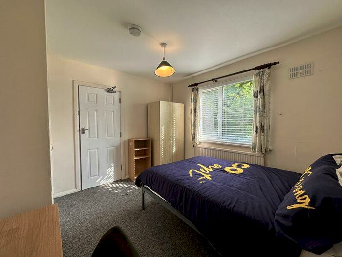 4 Bedroom Semi-Detached House To Rent In Wolseley Road, Brighton, BN1