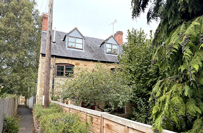 3 Bedroom Cottage To Rent In Stretton On Fosse, GL56