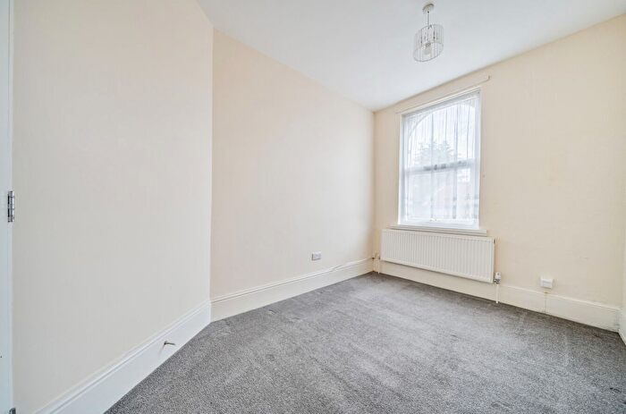 2 Bedroom Flat For Sale In Dames Road, London, E7
