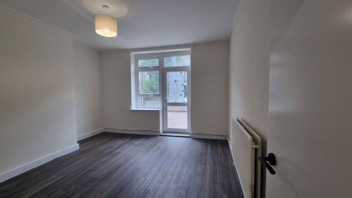 3 Bedroom Maisonette To Rent In Homerton Road, London, E9
