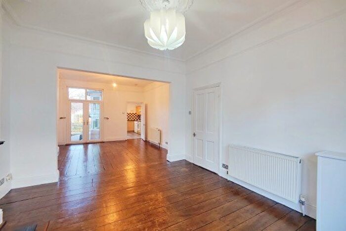 3 Bedroom End Of Terrace House To Rent In Watt Road, Birmingham, B23