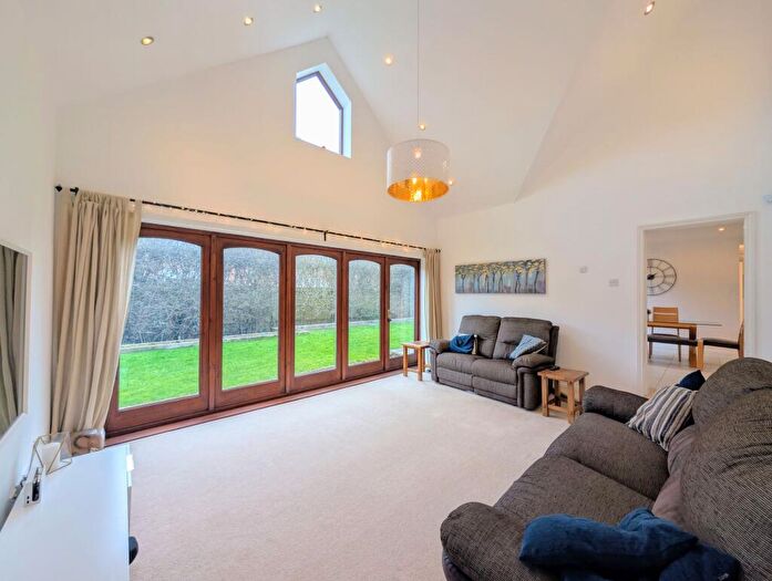 5 Bedroom Detached House For Sale In Irving Dale, Old Farm Park, MK7