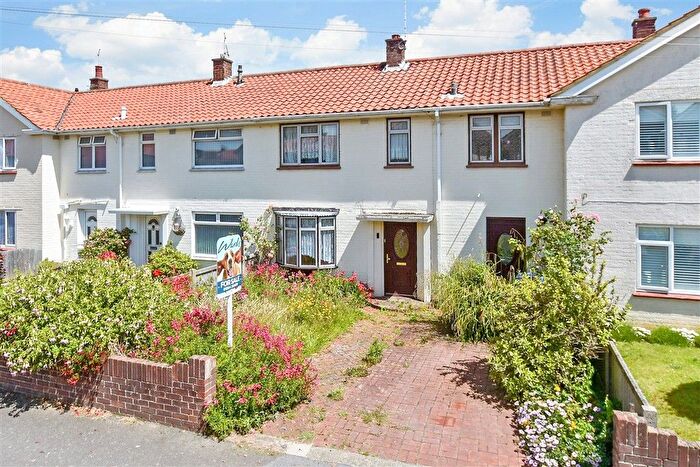 3 Bedroom Terraced House For Sale In Churchill Avenue, Walmer, Kent, CT14
