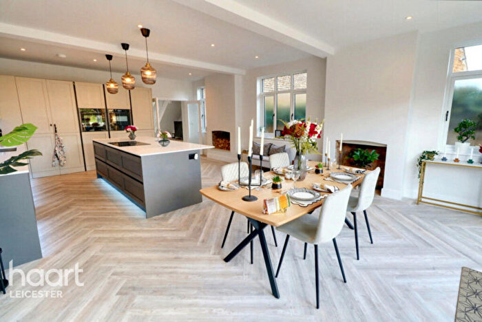 3 Bedroom Character Property For Sale In The Hill, Market Harborough, LE16