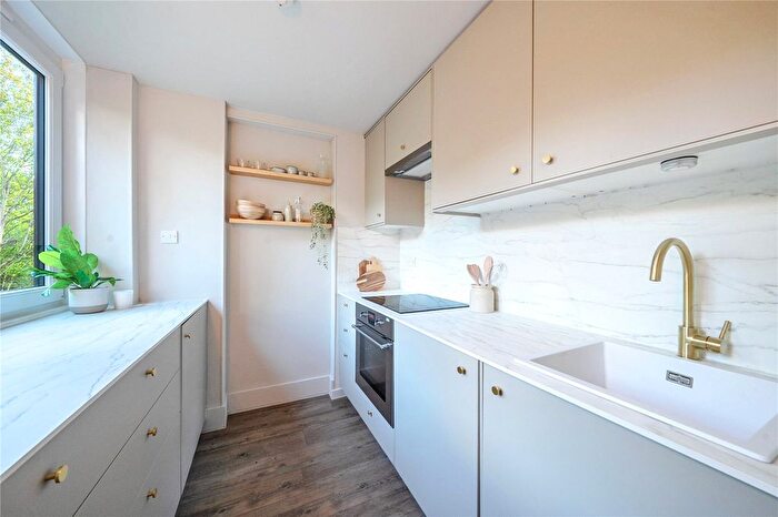1 Bedroom Flat For Sale In Hornsey Lane, London, N6