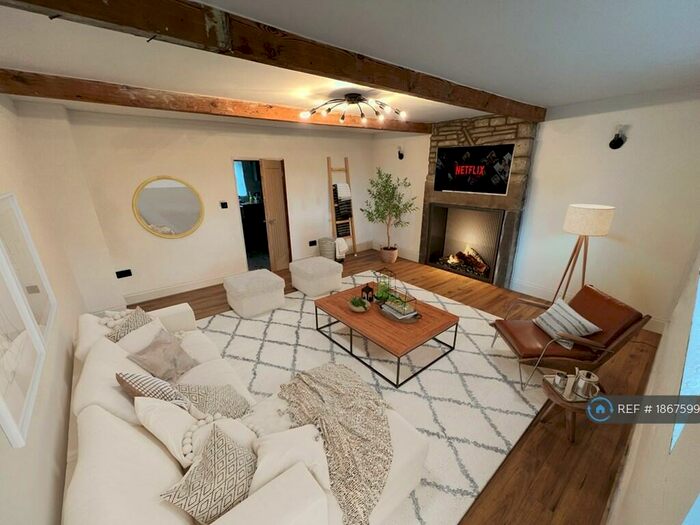 3 Bedroom Terraced House To Rent In Warley Town Lane, Halifax, HX2